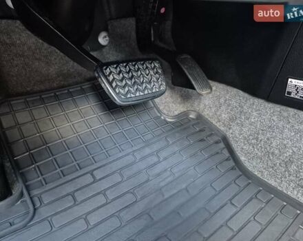 Серый Тойота Ленд Крузер, объемом двигателя 3.96 л и пробегом 139 тыс. км за 19500 $, фото 61 на Automoto.ua