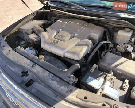 Серый Тойота Ленд Крузер, объемом двигателя 4.7 л и пробегом 199 тыс. км за 25500 $, фото 36 на Automoto.ua