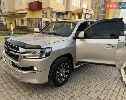 Серый Тойота Ленд Крузер, объемом двигателя 4.7 л и пробегом 305 тыс. км за 25500 $, фото 70 на Automoto.ua