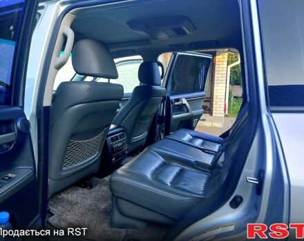 Серый Тойота Ленд Крузер, объемом двигателя 5.7 л и пробегом 244 тыс. км за 23300 $, фото 5 на Automoto.ua