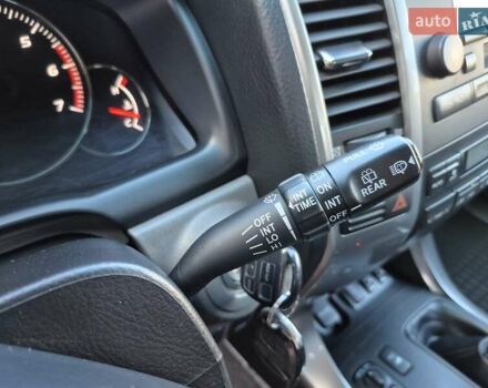 Серый Тойота Ленд Крузер, объемом двигателя 3.96 л и пробегом 139 тыс. км за 19500 $, фото 59 на Automoto.ua
