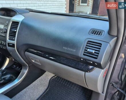 Серый Тойота Ленд Крузер, объемом двигателя 3.96 л и пробегом 139 тыс. км за 19500 $, фото 47 на Automoto.ua