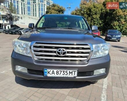 Серый Тойота Ленд Крузер, объемом двигателя 4.7 л и пробегом 199 тыс. км за 25500 $, фото 2 на Automoto.ua