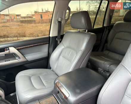 Сірий Тойота Ленд Крузер, об'ємом двигуна 4.7 л та пробігом 240 тис. км за 21800 $, фото 17 на Automoto.ua