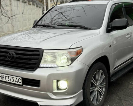 Серый Тойота Ленд Крузер, объемом двигателя 4.46 л и пробегом 310 тыс. км за 24200 $, фото 3 на Automoto.ua