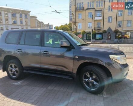 Серый Тойота Ленд Крузер, объемом двигателя 4.7 л и пробегом 199 тыс. км за 25500 $, фото 33 на Automoto.ua