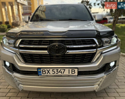 Серый Тойота Ленд Крузер, объемом двигателя 4.7 л и пробегом 305 тыс. км за 25500 $, фото 13 на Automoto.ua