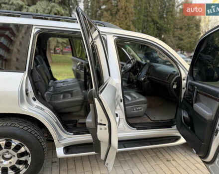 Серый Тойота Ленд Крузер, объемом двигателя 4.7 л и пробегом 305 тыс. км за 25500 $, фото 42 на Automoto.ua