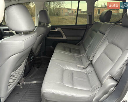 Сірий Тойота Ленд Крузер, об'ємом двигуна 4.7 л та пробігом 240 тис. км за 21800 $, фото 18 на Automoto.ua