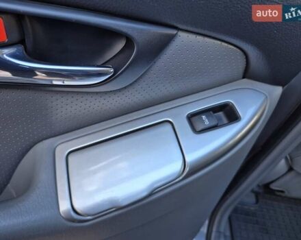 Серый Тойота Ленд Крузер, объемом двигателя 3.96 л и пробегом 139 тыс. км за 19500 $, фото 38 на Automoto.ua