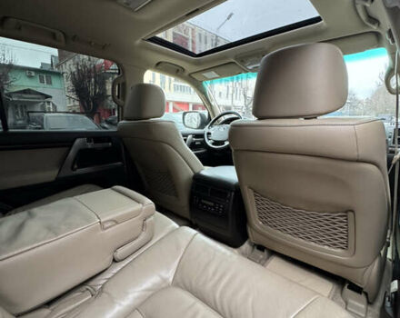 Серый Тойота Ленд Крузер, объемом двигателя 4.46 л и пробегом 317 тыс. км за 21900 $, фото 8 на Automoto.ua