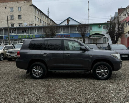 Серый Тойота Ленд Крузер, объемом двигателя 4.46 л и пробегом 317 тыс. км за 21900 $, фото 4 на Automoto.ua