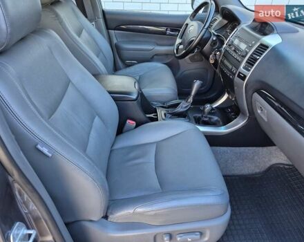 Серый Тойота Ленд Крузер, объемом двигателя 3.96 л и пробегом 139 тыс. км за 19500 $, фото 46 на Automoto.ua