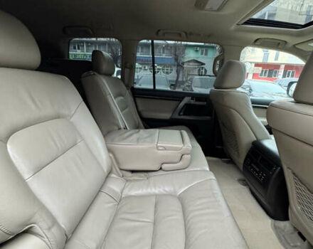 Серый Тойота Ленд Крузер, объемом двигателя 4.46 л и пробегом 317 тыс. км за 21900 $, фото 9 на Automoto.ua
