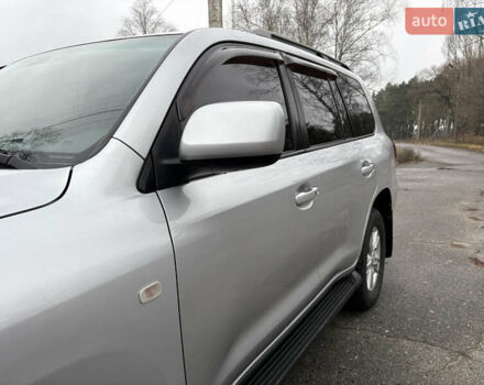 Сірий Тойота Ленд Крузер, об'ємом двигуна 4.7 л та пробігом 240 тис. км за 21800 $, фото 10 на Automoto.ua