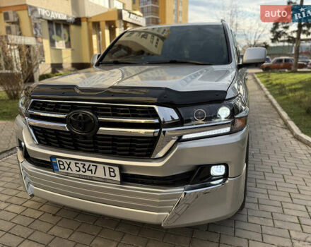 Серый Тойота Ленд Крузер, объемом двигателя 4.7 л и пробегом 305 тыс. км за 25500 $, фото 2 на Automoto.ua