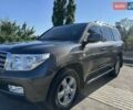 Серый Тойота Ленд Крузер, объемом двигателя 4.66 л и пробегом 211 тыс. км за 29000 $, фото 1 на Automoto.ua