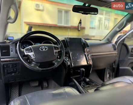 Серый Тойота Ленд Крузер, объемом двигателя 4.7 л и пробегом 305 тыс. км за 25500 $, фото 50 на Automoto.ua
