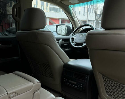 Серый Тойота Ленд Крузер, объемом двигателя 4.46 л и пробегом 317 тыс. км за 21900 $, фото 7 на Automoto.ua