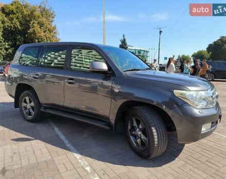 Серый Тойота Ленд Крузер, объемом двигателя 4.7 л и пробегом 199 тыс. км за 25500 $, фото 4 на Automoto.ua