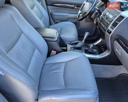 Серый Тойота Ленд Крузер, объемом двигателя 3.96 л и пробегом 139 тыс. км за 19500 $, фото 48 на Automoto.ua