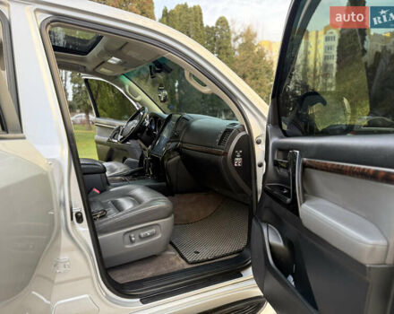 Серый Тойота Ленд Крузер, объемом двигателя 4.7 л и пробегом 305 тыс. км за 25500 $, фото 37 на Automoto.ua