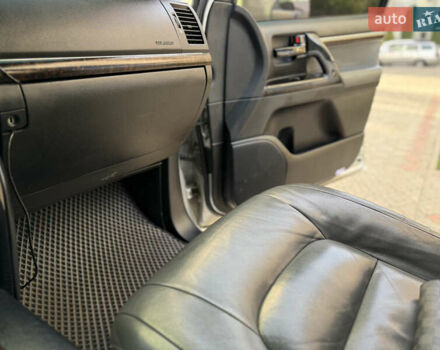 Серый Тойота Ленд Крузер, объемом двигателя 4.7 л и пробегом 305 тыс. км за 25500 $, фото 60 на Automoto.ua