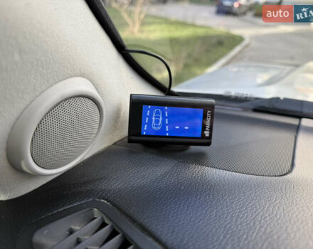 Серый Тойота Ленд Крузер, объемом двигателя 4.7 л и пробегом 305 тыс. км за 25500 $, фото 76 на Automoto.ua