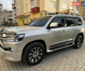 Серый Тойота Ленд Крузер, объемом двигателя 4.7 л и пробегом 305 тыс. км за 25500 $, фото 1 на Automoto.ua