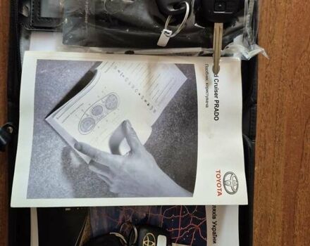 Серый Тойота Ленд Крузер, объемом двигателя 3.96 л и пробегом 139 тыс. км за 19500 $, фото 22 на Automoto.ua