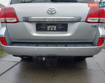 Серый Тойота Ленд Крузер, объемом двигателя 4.46 л и пробегом 199 тыс. км за 29000 $, фото 7 на Automoto.ua