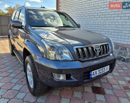 Серый Тойота Ленд Крузер, объемом двигателя 3.96 л и пробегом 139 тыс. км за 19500 $, фото 1 на Automoto.ua