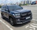 Серый Тойота Ленд Крузер, объемом двигателя 4.5 л и пробегом 244 тыс. км за 29000 $, фото 1 на Automoto.ua