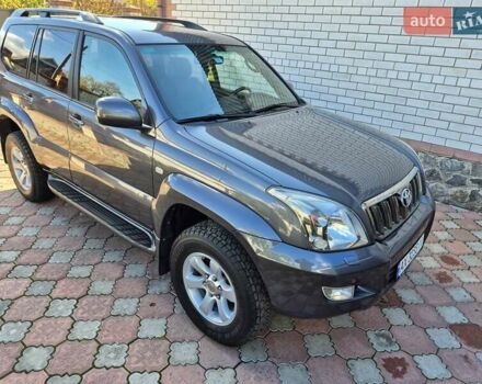 Серый Тойота Ленд Крузер, объемом двигателя 3.96 л и пробегом 139 тыс. км за 19500 $, фото 7 на Automoto.ua