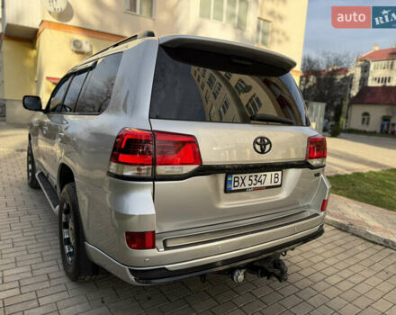 Серый Тойота Ленд Крузер, объемом двигателя 4.7 л и пробегом 305 тыс. км за 25500 $, фото 6 на Automoto.ua