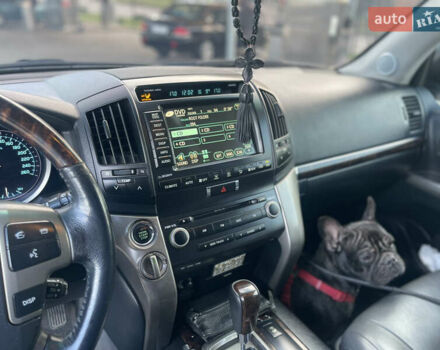 Серый Тойота Ленд Крузер, объемом двигателя 4.46 л и пробегом 104 тыс. км за 36800 $, фото 17 на Automoto.ua