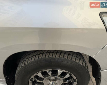 Серый Тойота Ленд Крузер, объемом двигателя 4.7 л и пробегом 305 тыс. км за 25500 $, фото 29 на Automoto.ua