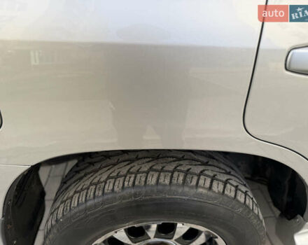 Серый Тойота Ленд Крузер, объемом двигателя 4.7 л и пробегом 305 тыс. км за 25500 $, фото 30 на Automoto.ua