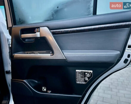 Сірий Тойота Ленд Крузер, об'ємом двигуна 4.66 л та пробігом 276 тис. км за 20500 $, фото 10 на Automoto.ua