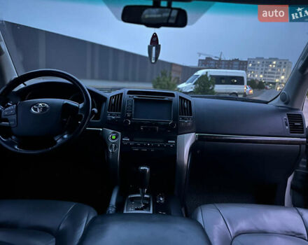 Сірий Тойота Ленд Крузер, об'ємом двигуна 4.66 л та пробігом 276 тис. км за 20500 $, фото 15 на Automoto.ua