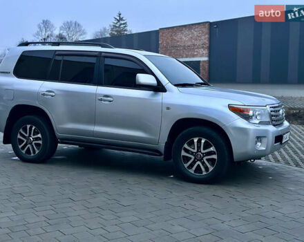 Сірий Тойота Ленд Крузер, об'ємом двигуна 4.66 л та пробігом 276 тис. км за 20500 $, фото 1 на Automoto.ua