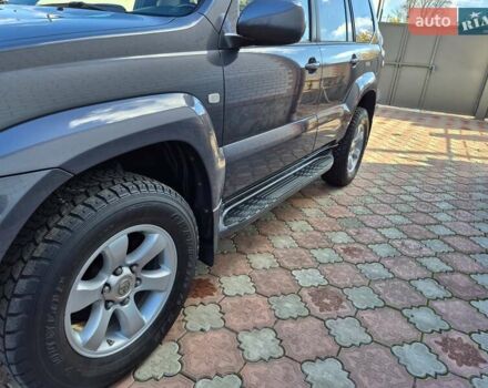 Серый Тойота Ленд Крузер, объемом двигателя 3.96 л и пробегом 139 тыс. км за 19500 $, фото 6 на Automoto.ua