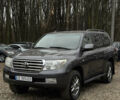 Серый Тойота Ленд Крузер, объемом двигателя 4.46 л и пробегом 317 тыс. км за 21900 $, фото 5 на Automoto.ua