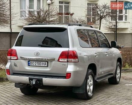 Серый Тойота Ленд Крузер, объемом двигателя 5.7 л и пробегом 220 тыс. км за 26500 $, фото 15 на Automoto.ua