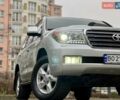 Серый Тойота Ленд Крузер, объемом двигателя 5.7 л и пробегом 220 тыс. км за 26500 $, фото 5 на Automoto.ua