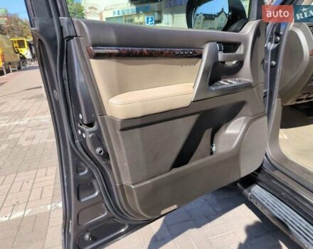 Серый Тойота Ленд Крузер, объемом двигателя 4.7 л и пробегом 199 тыс. км за 25500 $, фото 15 на Automoto.ua