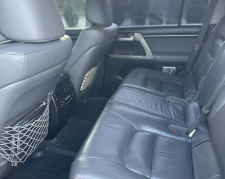 Серый Тойота Ленд Крузер, объемом двигателя 4.46 л и пробегом 104 тыс. км за 36800 $, фото 18 на Automoto.ua