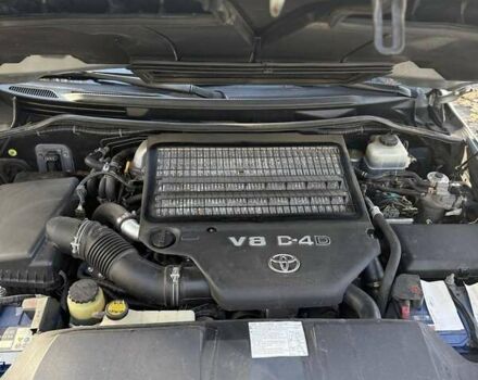 Серый Тойота Ленд Крузер, объемом двигателя 4.5 л и пробегом 195 тыс. км за 25000 $, фото 13 на Automoto.ua