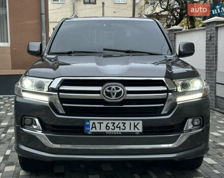 Серый Тойота Ленд Крузер, объемом двигателя 4.5 л и пробегом 285 тыс. км за 25900 $, фото 17 на Automoto.ua