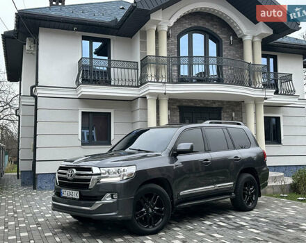 Серый Тойота Ленд Крузер, объемом двигателя 4.5 л и пробегом 285 тыс. км за 25900 $, фото 14 на Automoto.ua